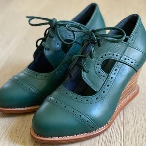 Elf made by hand Balielf sz 9 green lace up vintage look heels retro leather